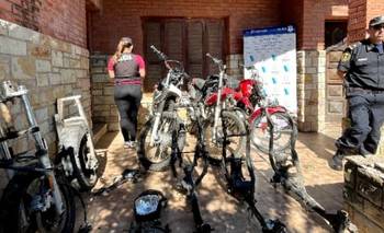 Allanaron la casa de una mujer policía y secuestraron motos robadas