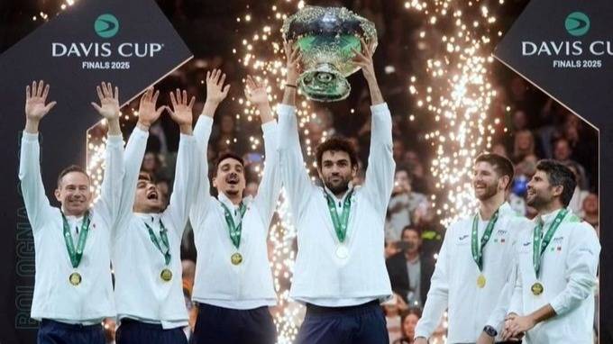 Italia conquistó la Copa Davis por tercera vez consecutiva tras vencer a España