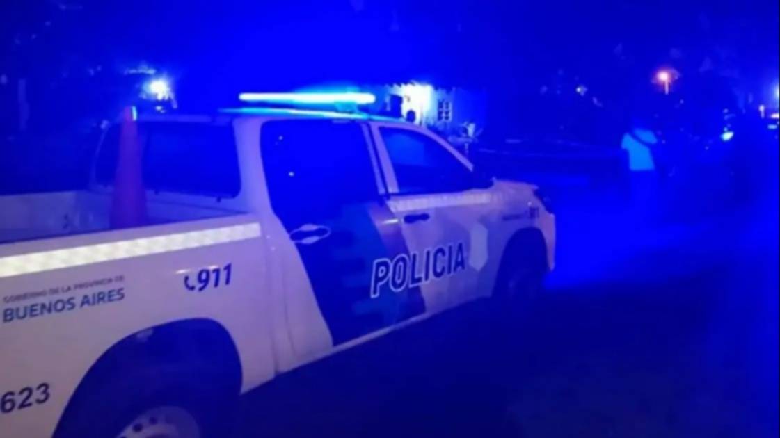 Tres personas fueron aprehendidas por robar una mochila en Necochea y Drago