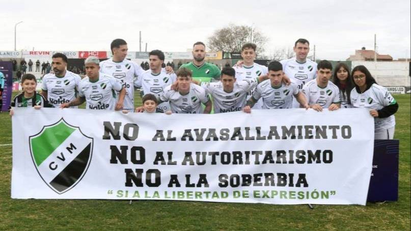 Villa Mitre mostró su apoyo a la gestión de "Chiqui" Tapia y Pablo Toviggino