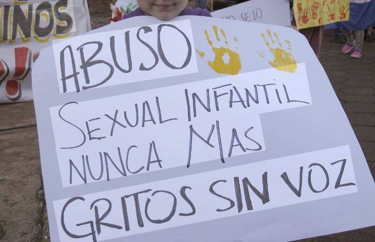 Abusó varias veces de su nieta en Cerri y lo condenaron a 14 años de prisión