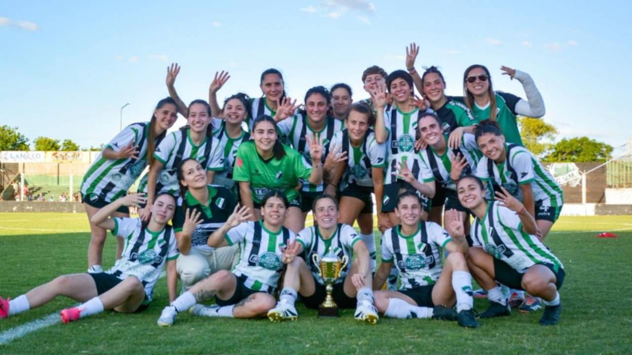 Villa Mitre se consagró tetracampeón del fútbol femenino: "La clave es el grupo y su mentalidad"