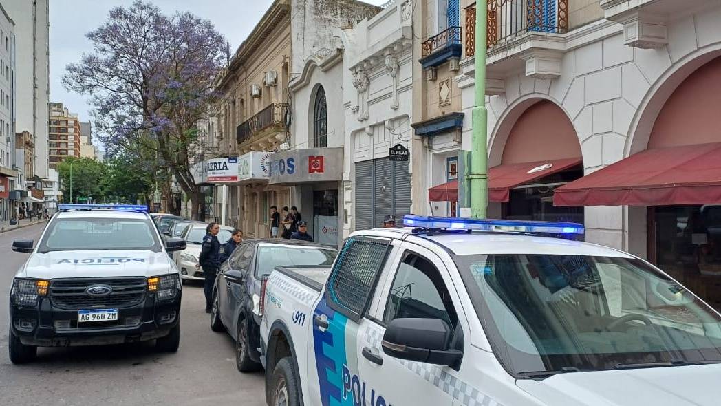 Desalojan una fiesta clandestina en el centro de Bahía Blanca