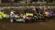 Esteban Mancini volvió a ganar y es el único líder del Estival de Midget 2015/16