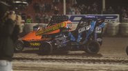 Esteban Mancini volvió a ganar y es el único líder del Estival de Midget 2015/16