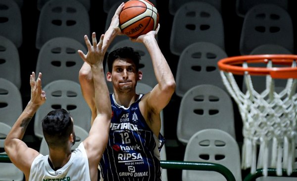 El bahiense Franco Pennacchiotti cambió de club y también de país La