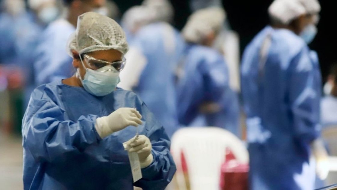 COVID en Argentina: otras 5 personas murieron y reportaron 1.881 nuevos casos COVID en Argentina: otras 5 personas murieron y reportaron 1.881 nuevos casos