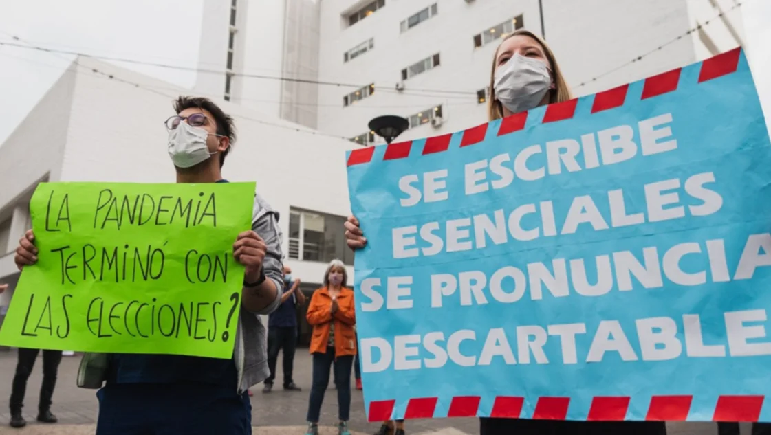 Los médicos y la crisis del sistema de salud Los médicos y la crisis del sistema de salud
