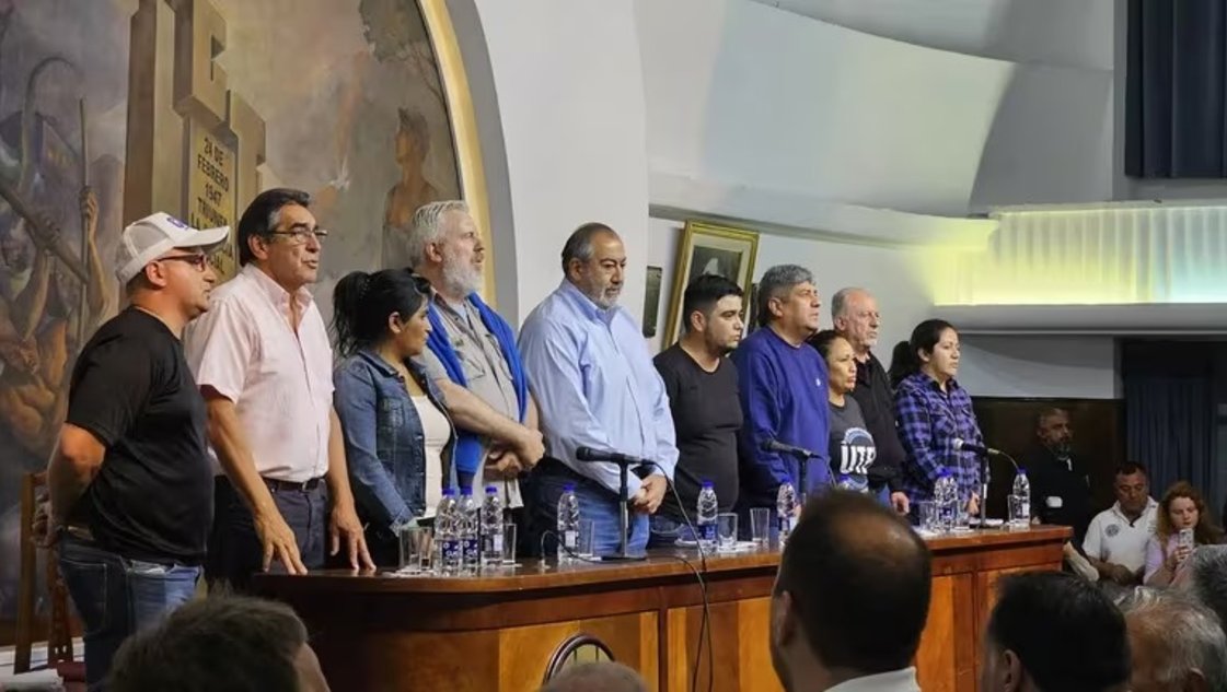La CGT anticipó que saldrá a la calle si Milei impulsa cambios en las leyes laborales La CGT anticipó que saldrá a la calle si Milei impulsa cambios en las leyes laborales