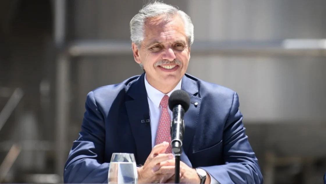 Alberto Fernández habla por cadena nacional para dar su último mensaje como presidente Alberto Fernández habla por cadena nacional para dar su último mensaje como presidente