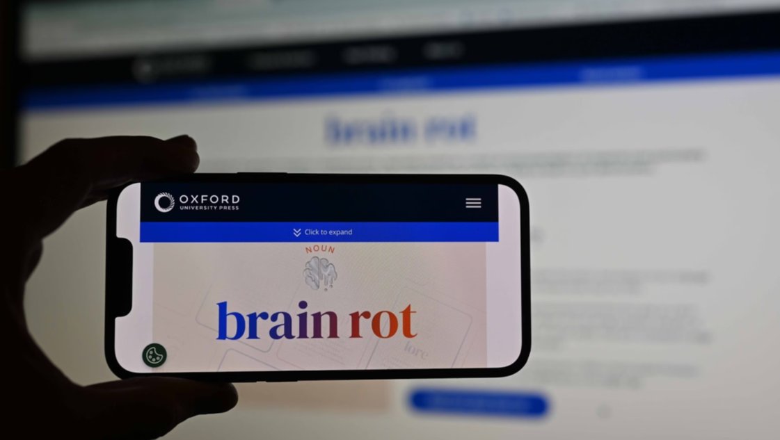 Qué significa “Brain rot”, el término del año según el Diccionario de Oxford