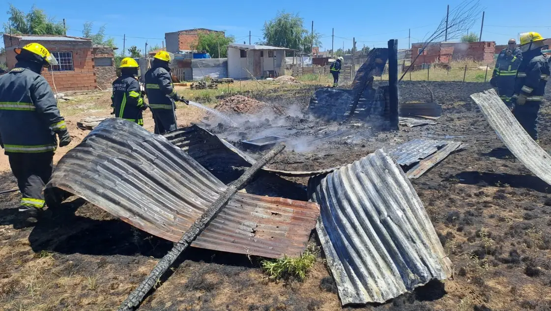 Se incendió una vivienda y las pérdidas fueron totales