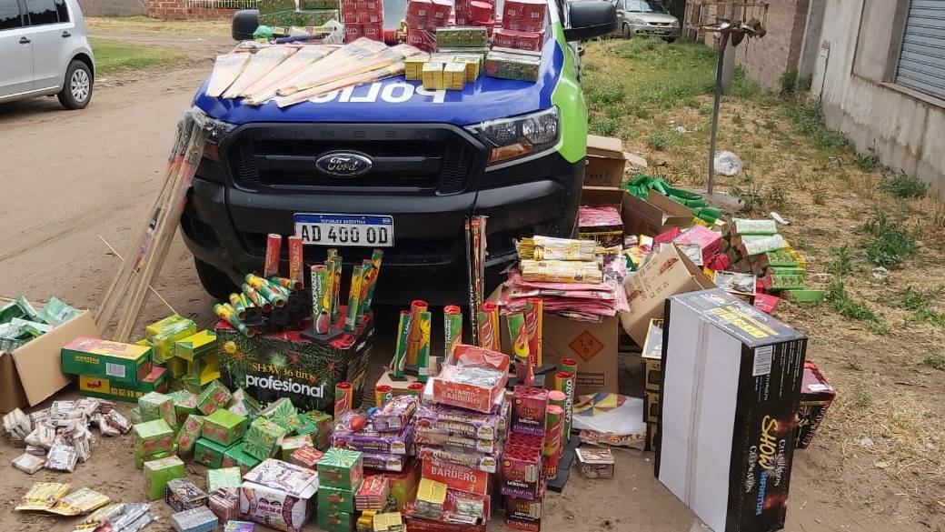 Línea de WhatsApp para denunciar el uso de pirotecnia