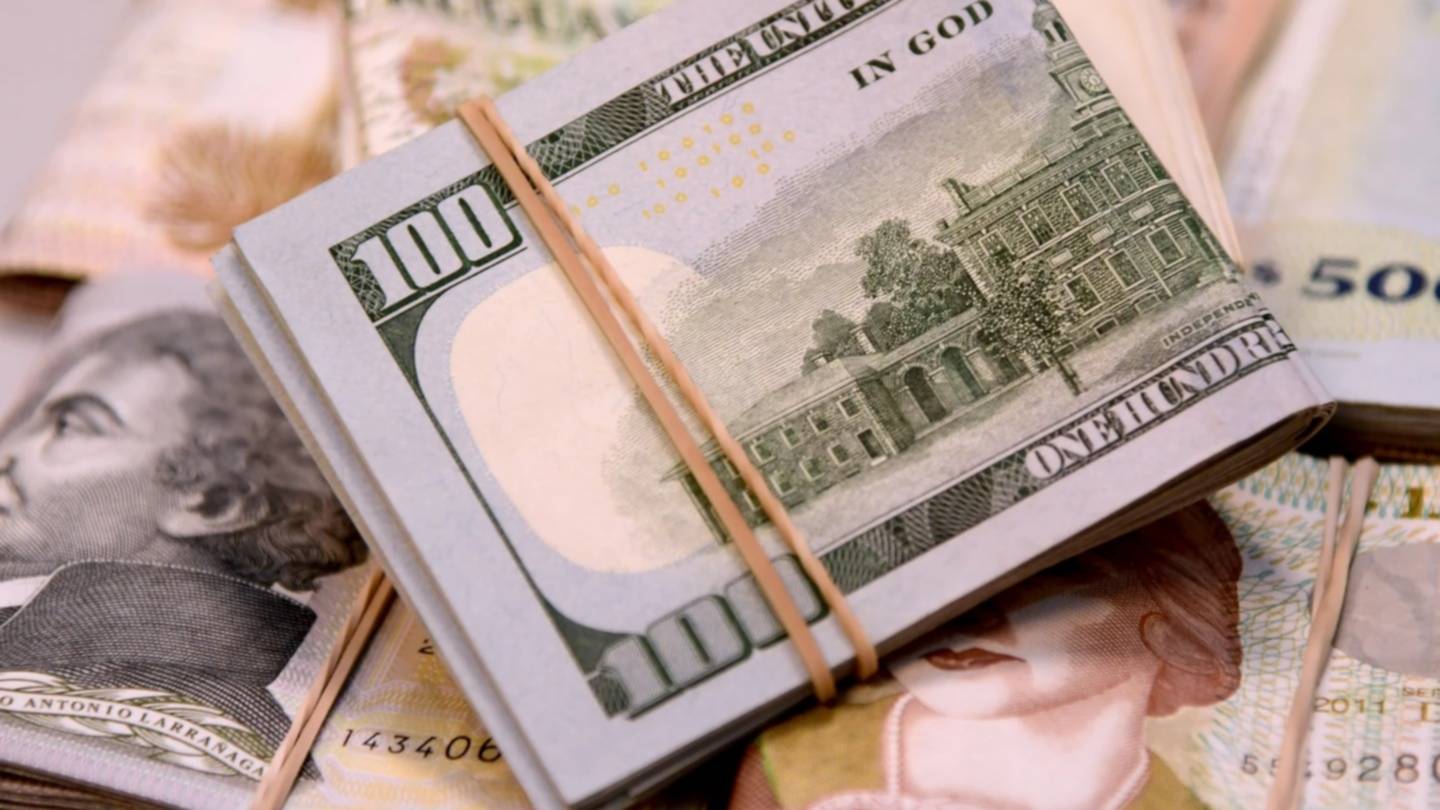 El dólar oficial volvió a bajar en Bahía, ante el optimismo por la vuelta a los mercados de deuda