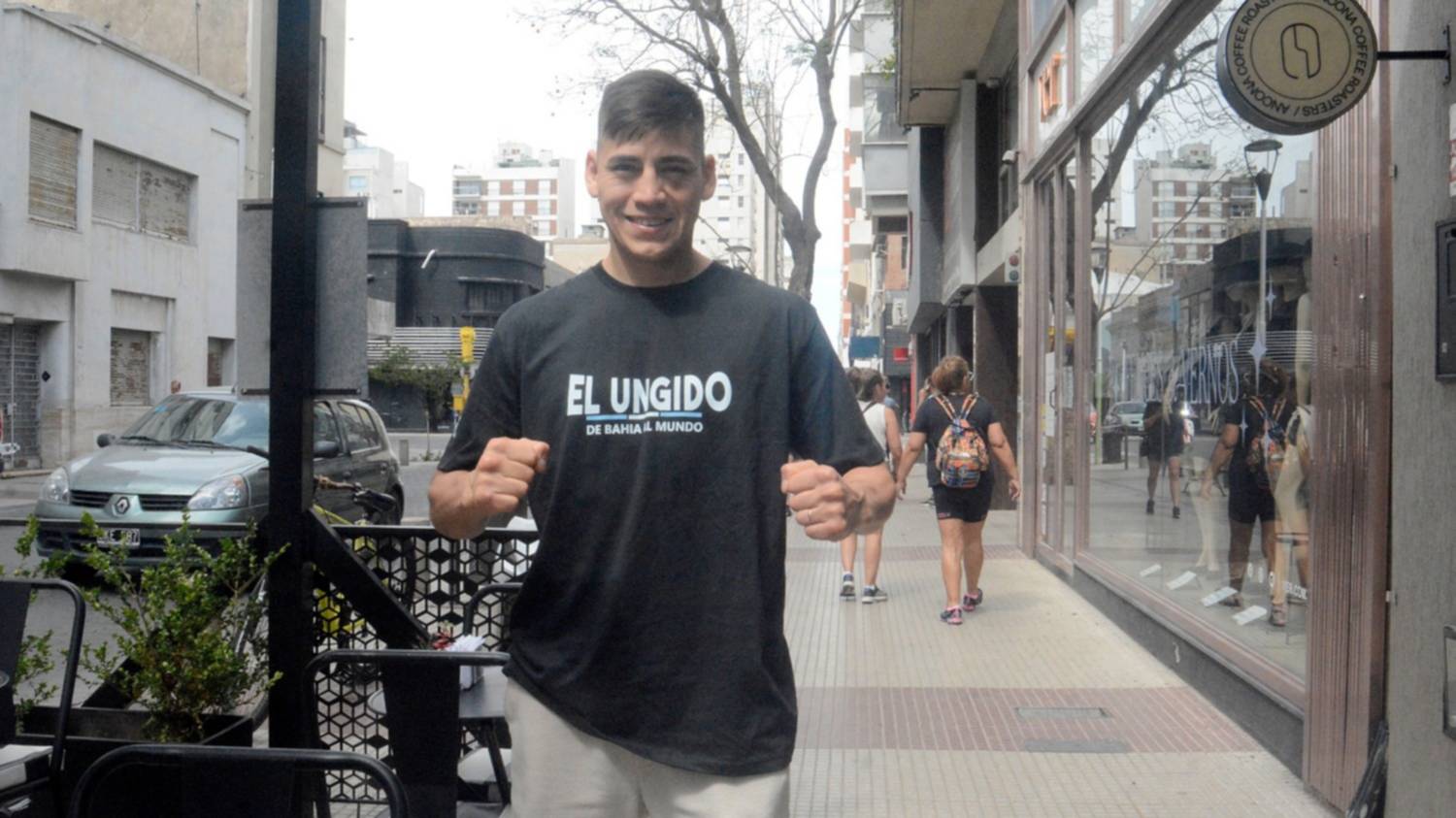 En Dubái y con turbante, el “Ungido” Neri Muñoz se sube a las grandes ligas