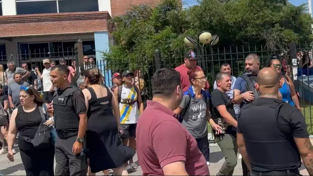 Desde LLA piden definiciones a Kicillof por ataque a militantes libertarios