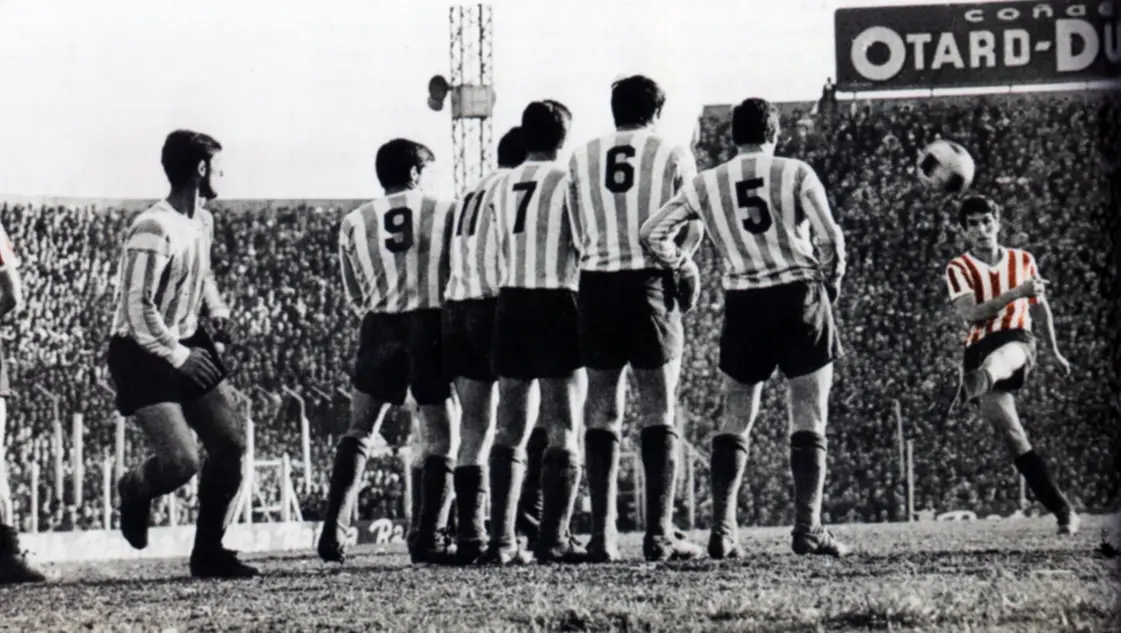 Por segunda vez Racing y Estudiantes definirán un torneo: cómo salió aquella final de hace 58 años Por segunda vez Racing y Estudiantes definirán un torneo: cómo salió aquella final de hace 58 años