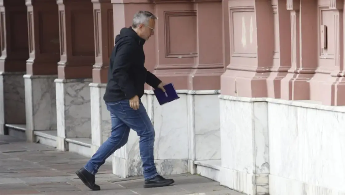 Un intendente y senador libertario, cada vez más cerca de la Agencia Nacional de Migraciones