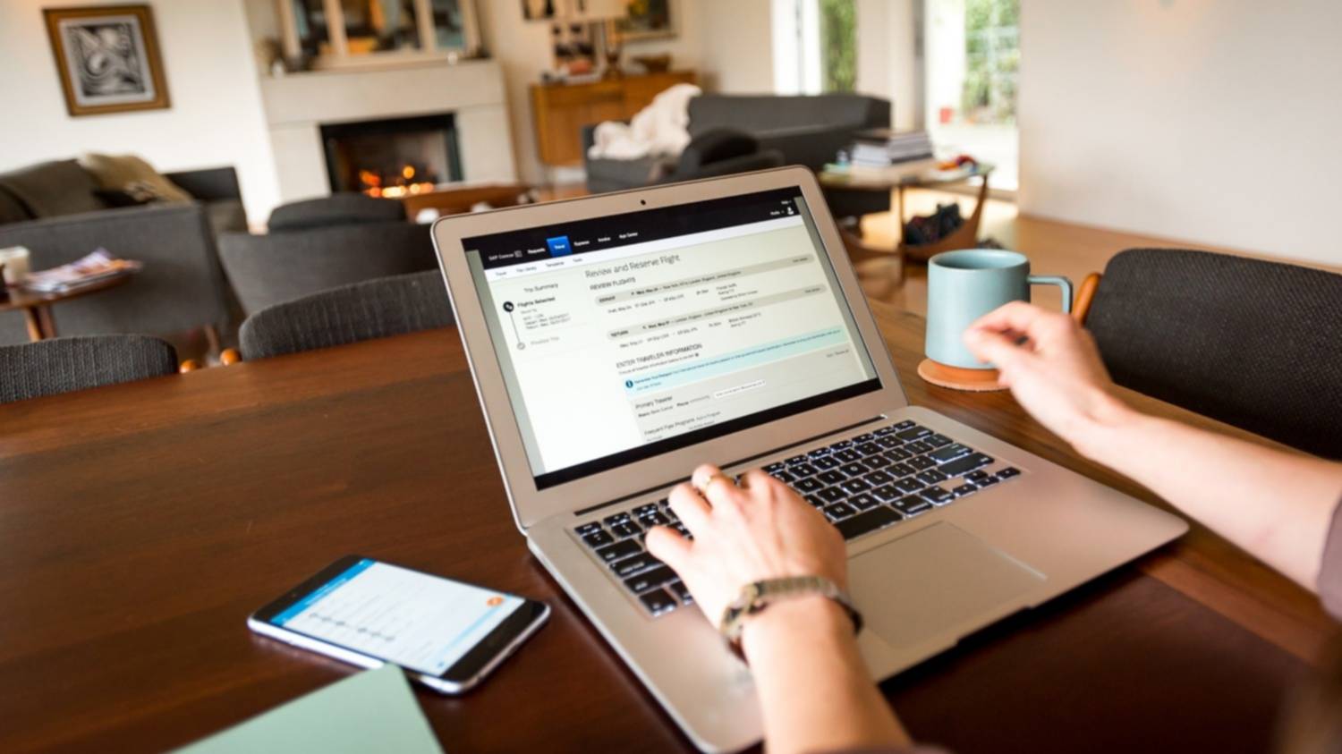 Presencial vs. híbrido: qué opinan las empresas y qué quieren los empleados