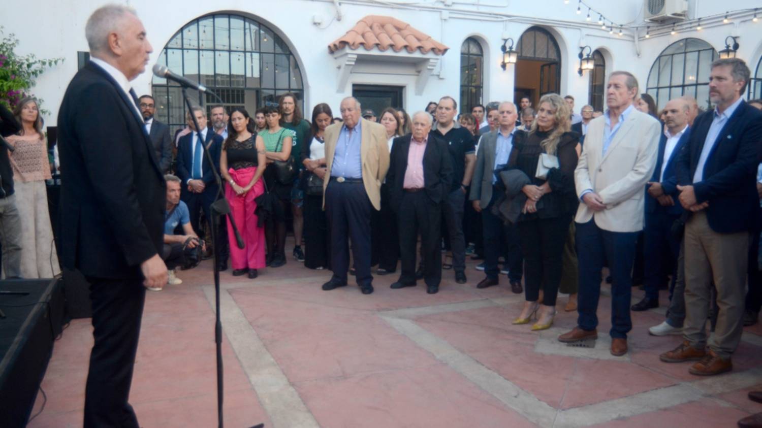 En su cierre de año, la UIBB entregó las distinciones El Forjador y aportes del programa ImpulsaRSE