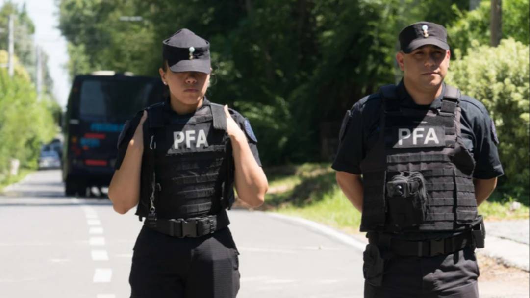 Polémica decisión de la Cámara Federal: le sacó a Rafecas la causa que investiga la presunta mansión de "Chiqui" Tapia