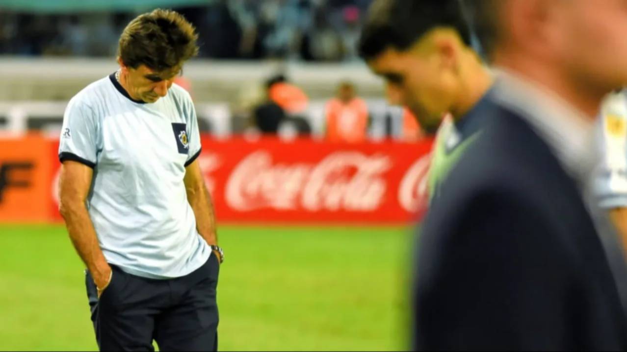 Costas, decepcionado tras la final perdida por Racing: "Me quedo en deuda"