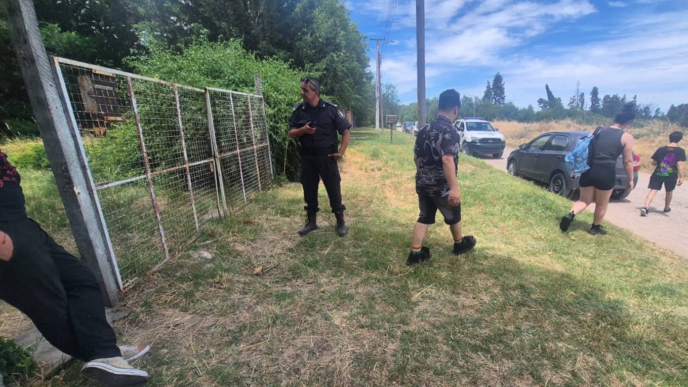 Desbaratan otra fiesta clandestina este domingo en Bahía Blanca, en inmediaciones de Villa Belgrano