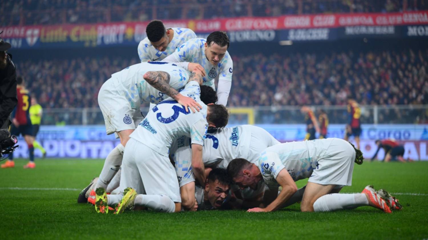 Con un gol de Lautaro Martínez, Inter venció al Genoa y lidera el torneo italiano