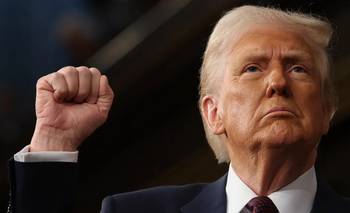 Trump arremete contra Venezuela: ordenó un bloqueo total a sus barcos petroleros sancionados