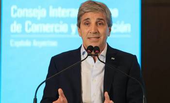 Caputo defendió las últimas medidas económicas: “Las bandas cambiarias ganaron credibilidad”