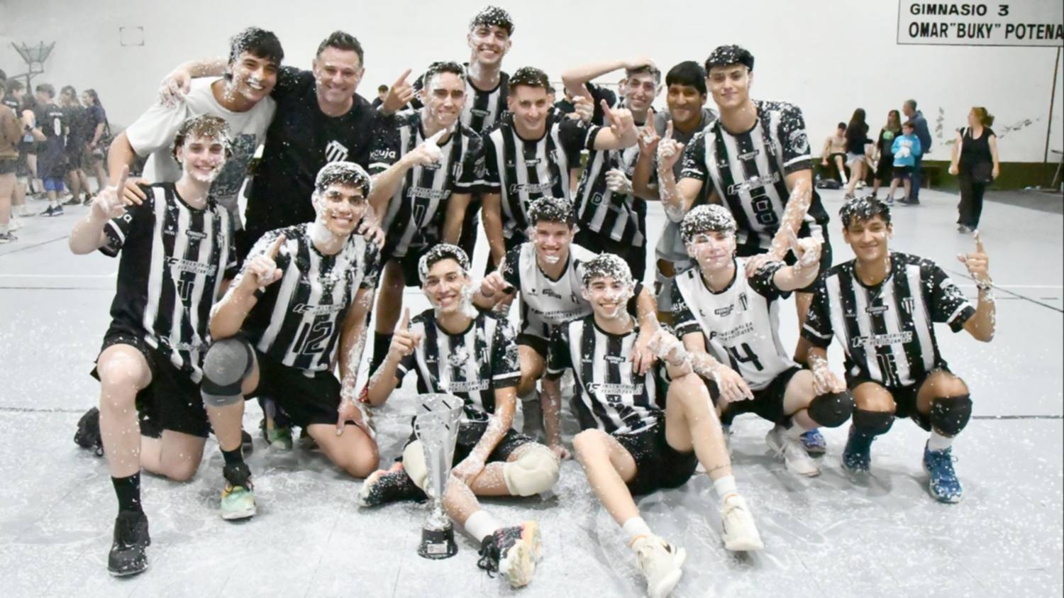 Liniers extendió su dinastía: noveno título consecutivo en el vóleibol bahiense