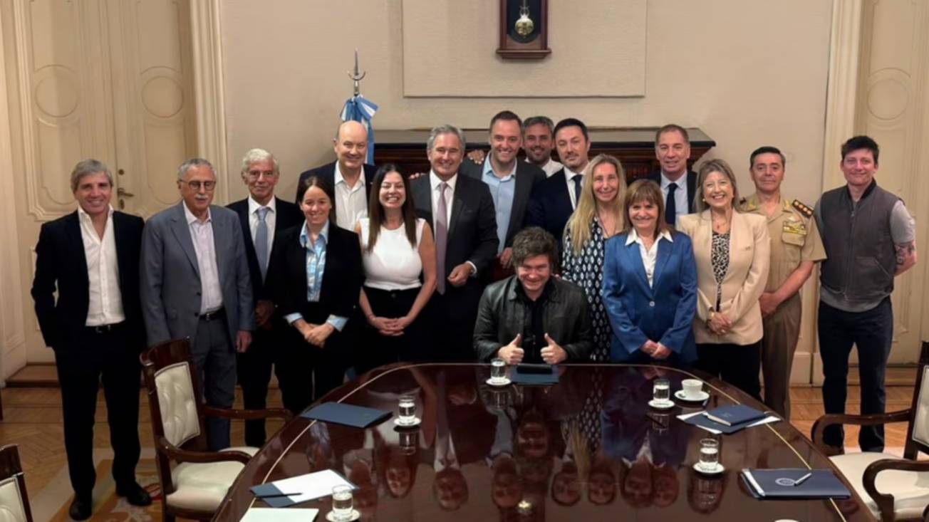 Con un asado en Olivos, Milei reúne a su Gabinete para hacer el balance del año y proyectar 2026